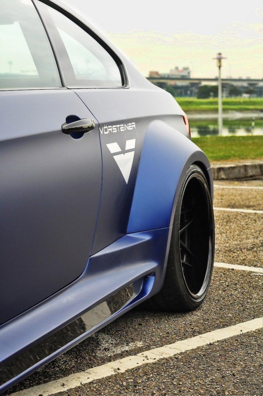  BMW M3 GTRS3 Black Version by Vorsteiner 2012 года  (фото 6 из 32)